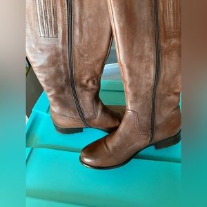 Brown Leather Women’s Clark boots - fits up 15” calves. Barely worn.